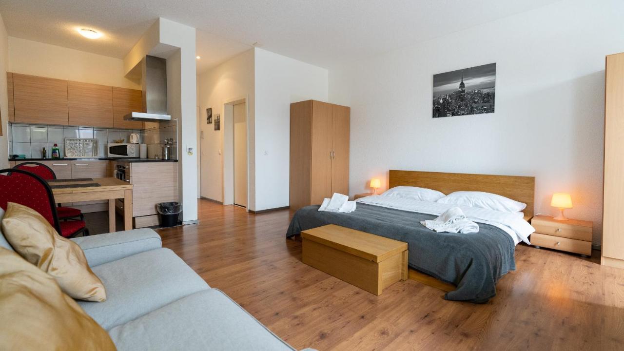 Los Lorentes Residences Bulle - Hine Adon Room photo